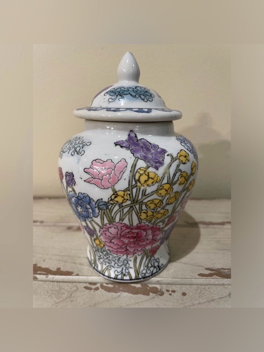 Vintage Chinese Porcelain Floral Ginger Jar with Lid Hand Painted